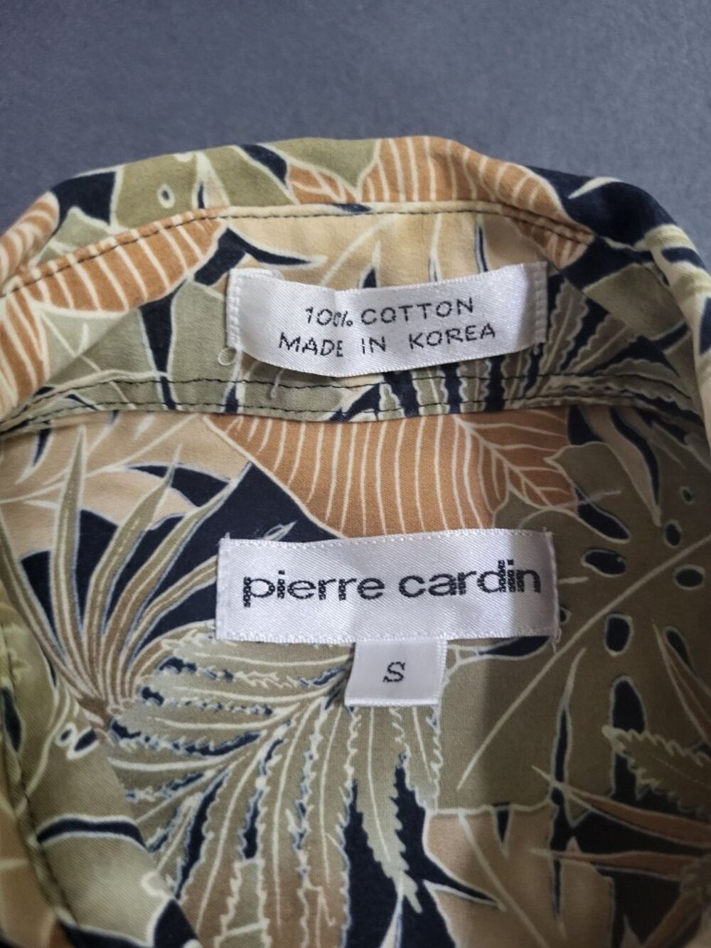 PIERRE CARDIN VTG Men's Small Hawaiian Floral Palm Print Button Up Shirt Beach - Picture 7 of 7